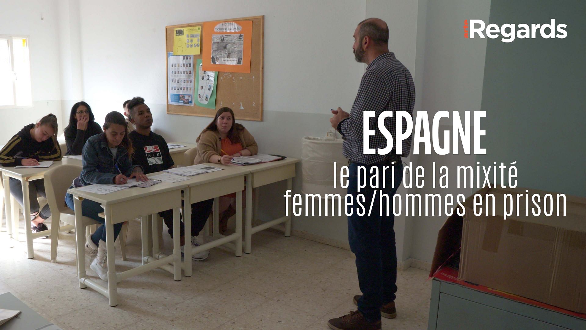 ARTE Regards - Espagne : le pari de la mixité femmes/hommes en prison